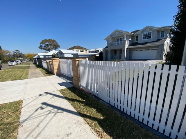timber picket fence